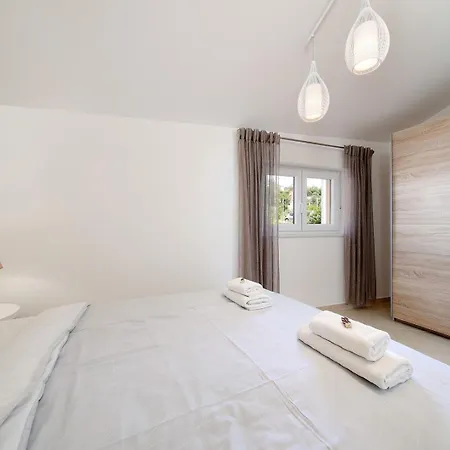 Guest house With Sea View