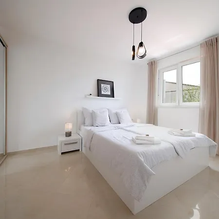 Guest house With Sea View